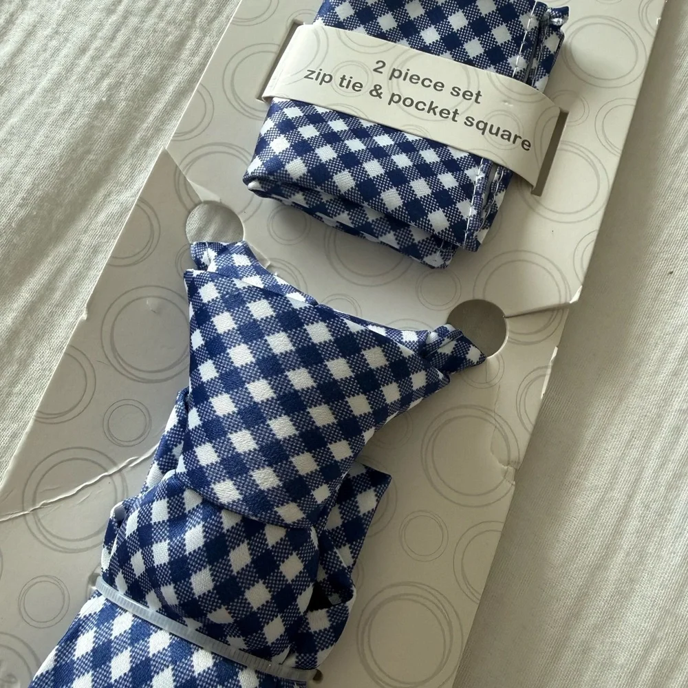 NWT 2 Piece Tie and Pocket Square Set for Boys from Wonder Nation